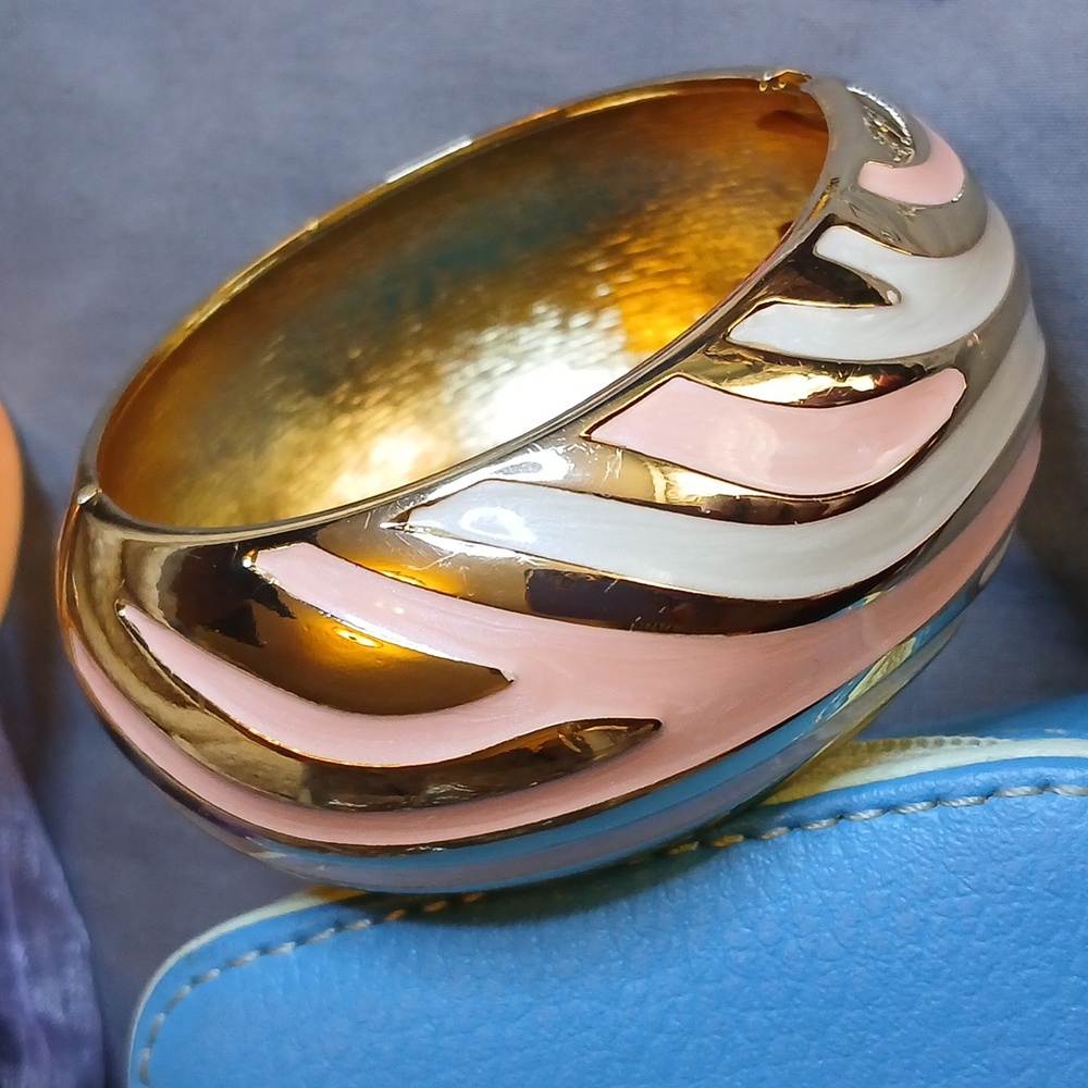 Enamel Hinged Cuff Bracelet VTG Peach